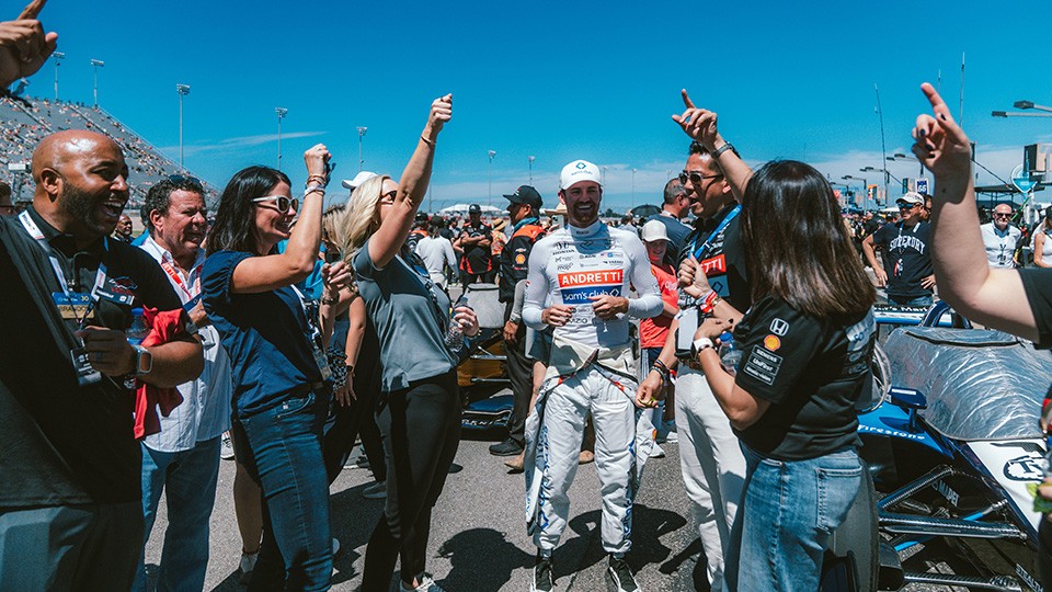 INDYCAR fans enjoy virtual racing at a Sam's Club sponsored event.